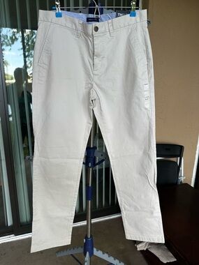 Tommy Hilfiger Men's Light Tan Chino Pants